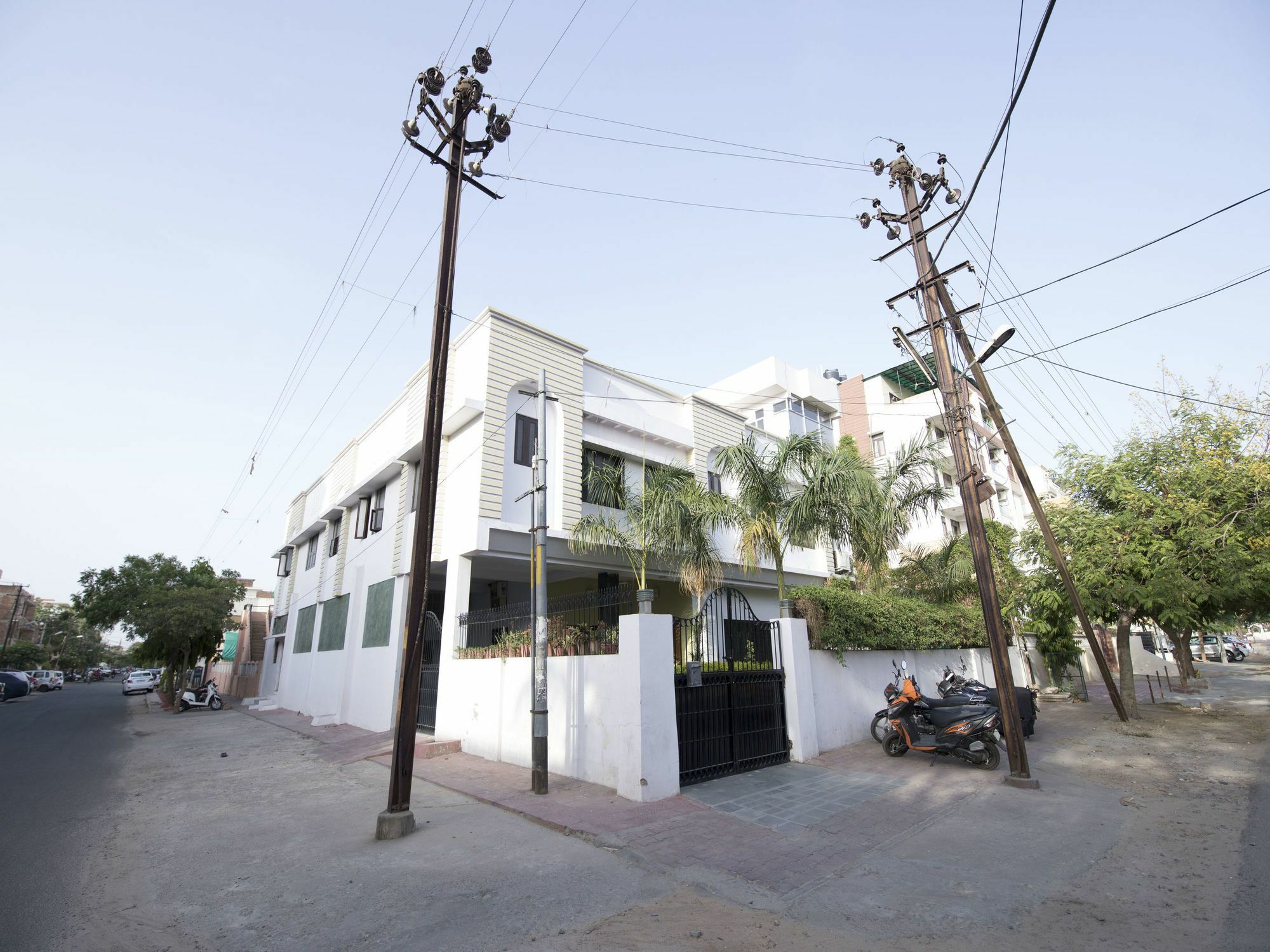 Oyo 13790 Hotel Satya Regency Τζαϊπούρ Εξωτερικό φωτογραφία